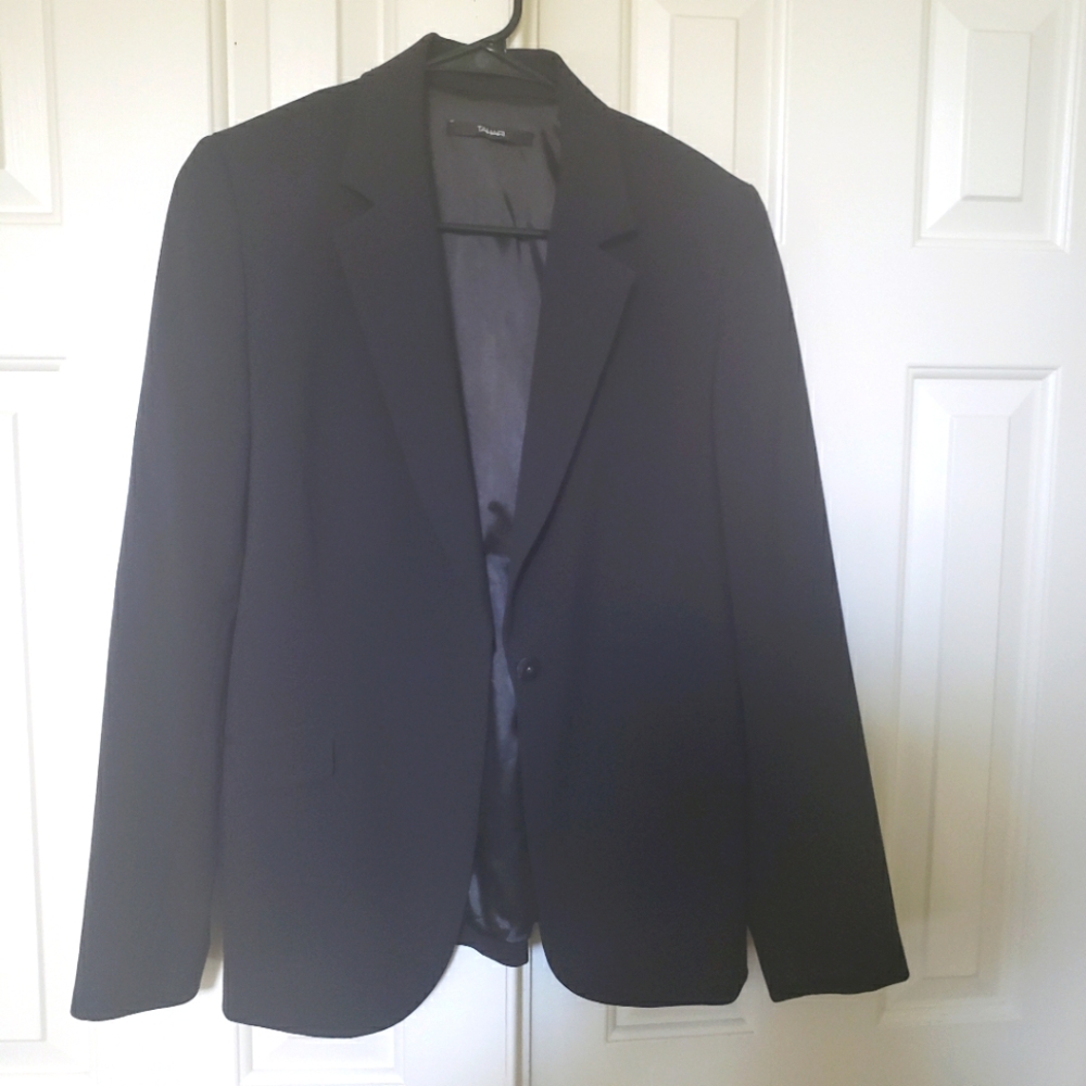 Tahari blazer